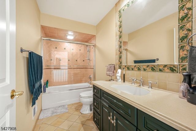 67 Mallard Dr, Allamuchy Twp., NJ 07840