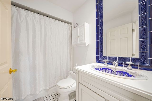 67 Mallard Dr, Allamuchy Twp., NJ 07840