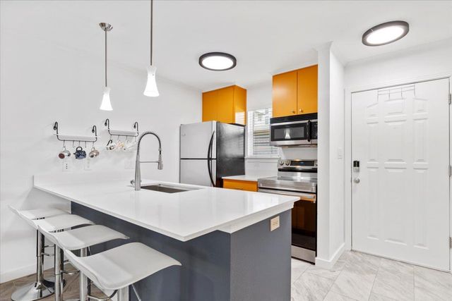 1422 Collier ST 103, Austin, TX 78704