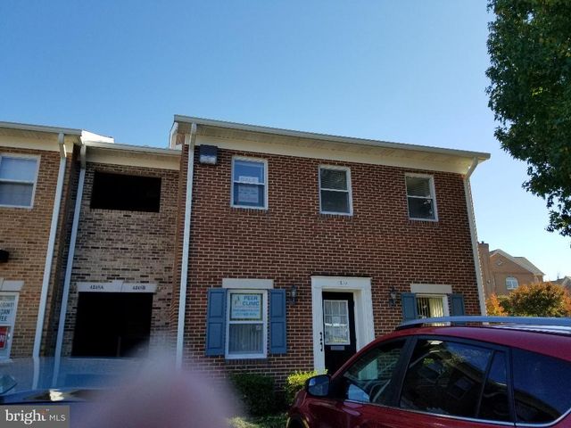 4248 CHAIN BRIDGE RD #B, Fairfax, VA 22030