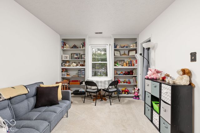 2211 Van Ness Place, Indianapolis, IN 46240
