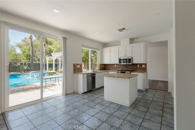 41105 Chaco Canyon, Murrieta, CA 92562