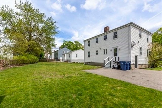 33 Paragon Rd, Boston, MA 02132