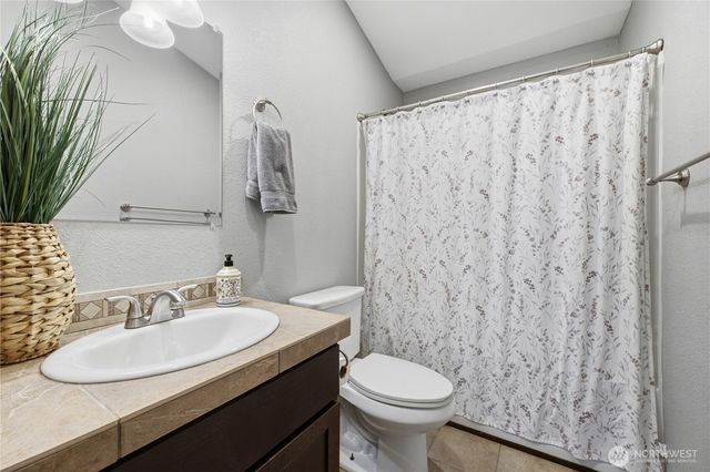 6911 Vandermark Road E, Bonney Lake, WA 98391