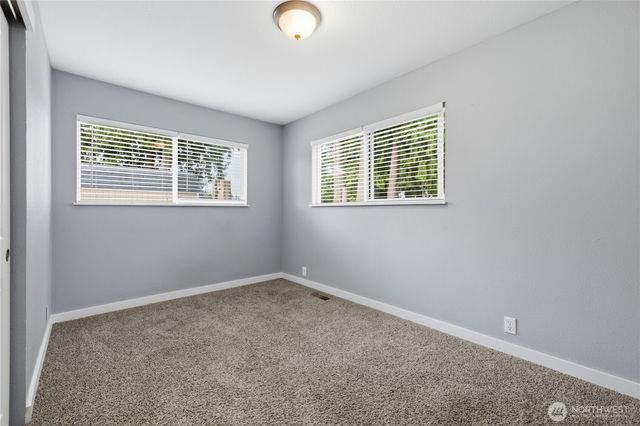 6911 Vandermark Road E, Bonney Lake, WA 98391