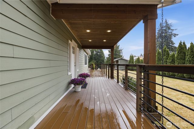6911 Vandermark Road E, Bonney Lake, WA 98391