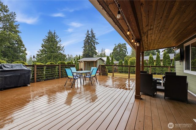 6911 Vandermark Road E, Bonney Lake, WA 98391