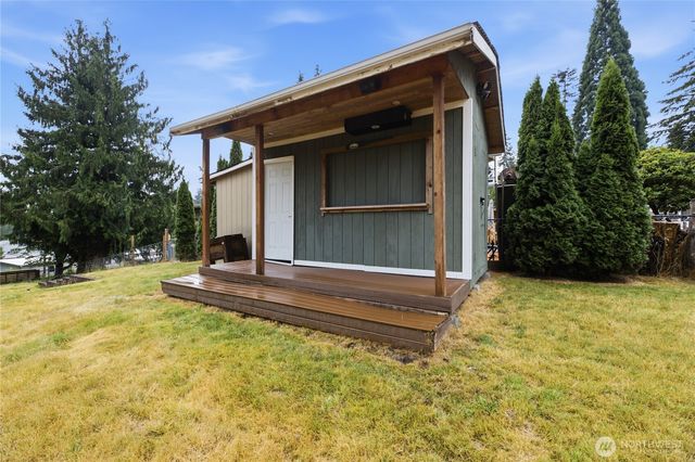 6911 Vandermark Road E, Bonney Lake, WA 98391