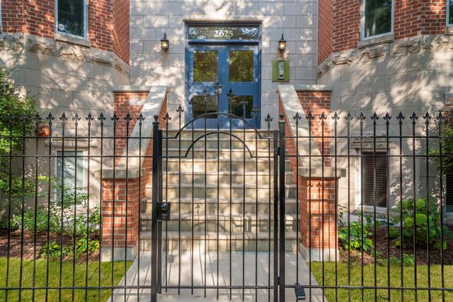 2625 N Ashland Avenue 1A, Chicago, IL 60614