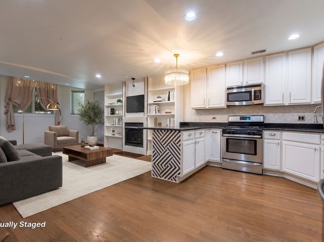 2625 N Ashland Avenue 1A, Chicago, IL 60614