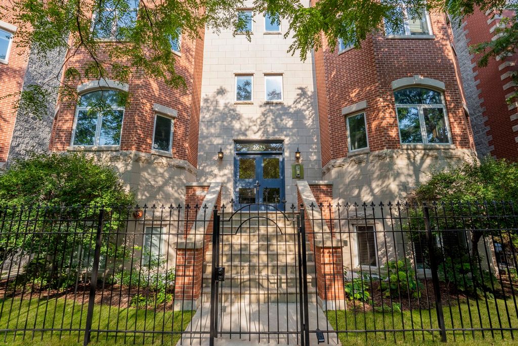2625 N Ashland Avenue 1A, Chicago, IL 60614