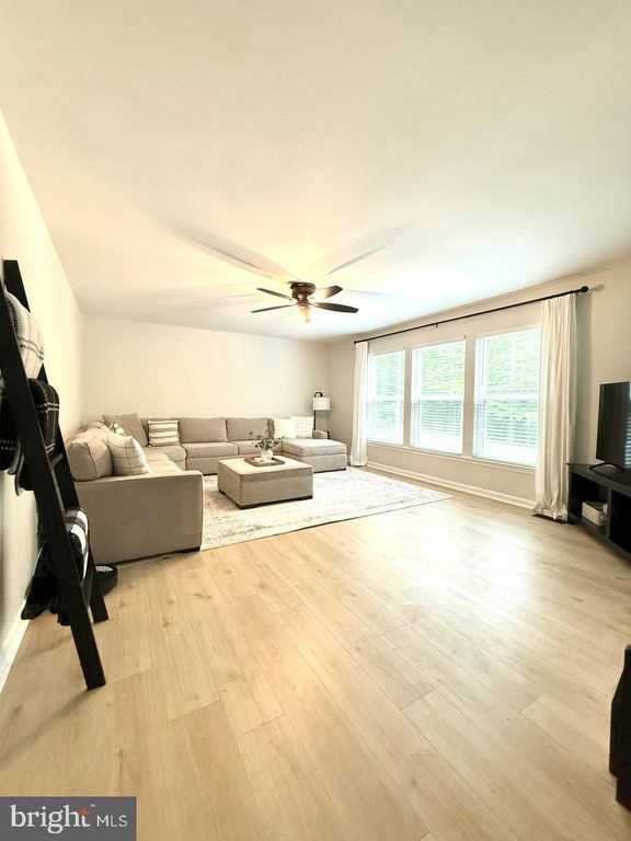 Image 5 of property listing at 4652 DEEP SPRING PL, Waldorf, MD 20601