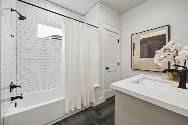 910 Northwood Street, Houston, TX 77009