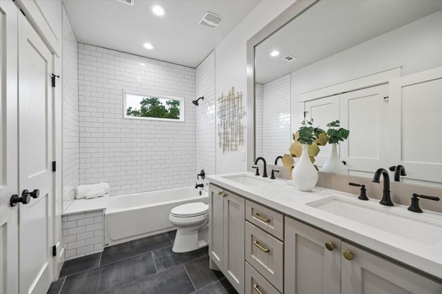 910 Northwood Street, Houston, TX 77009
