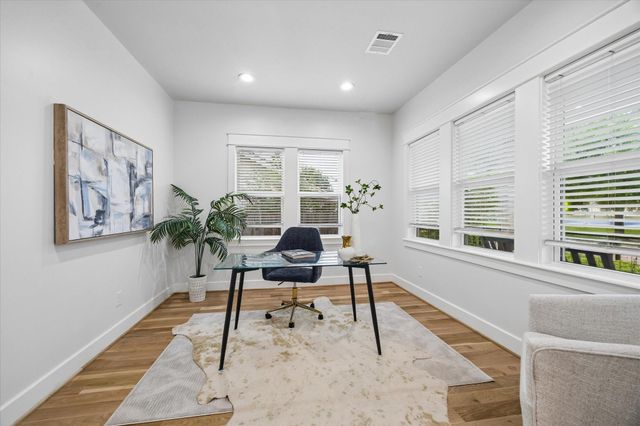 910 Northwood Street, Houston, TX 77009