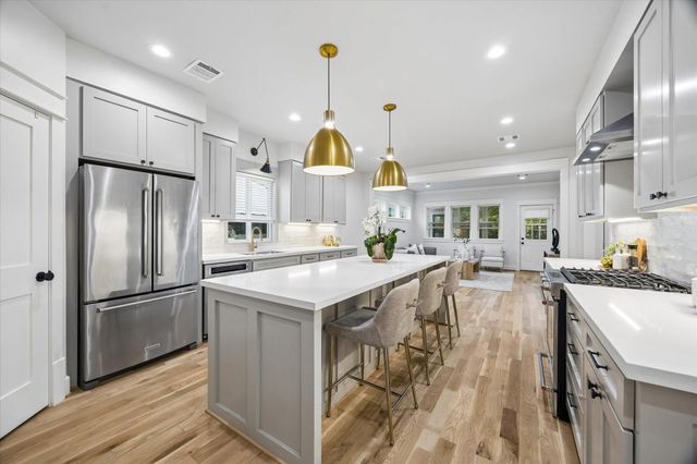 910 Northwood Street, Houston, TX 77009