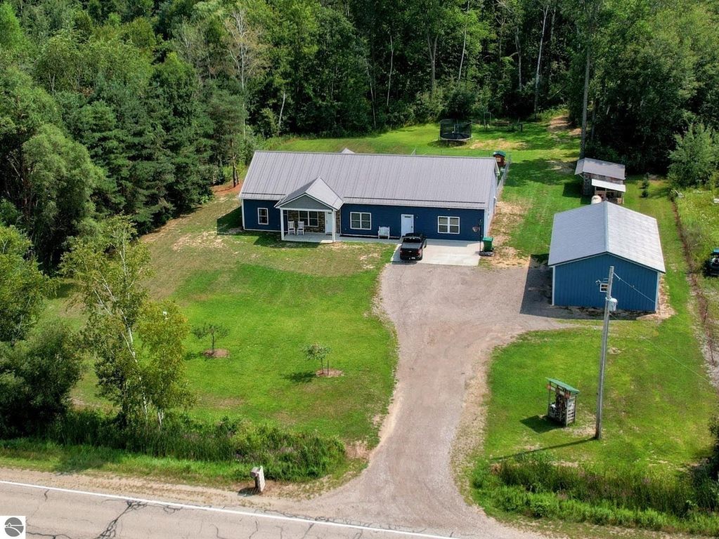 Image 1 of property listing at 5277 S Wise Road, Shepherd, MI 48883