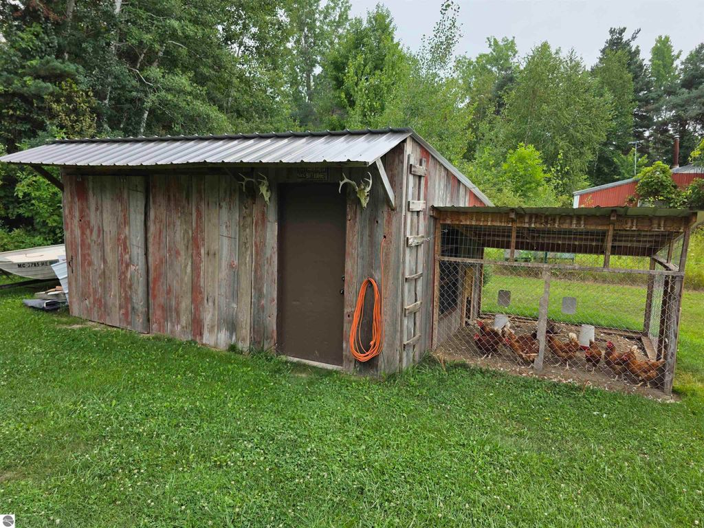 Image 35 of property listing at 5277 S Wise Road, Shepherd, MI 48883