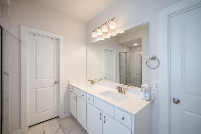 7525 Desert Needle DR, Lago Vista, TX 78645