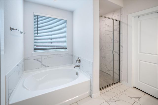 7525 Desert Needle DR, Lago Vista, TX 78645