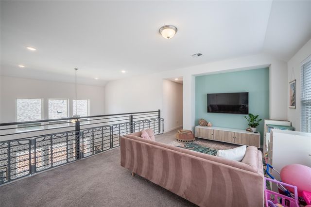 7525 Desert Needle DR, Lago Vista, TX 78645