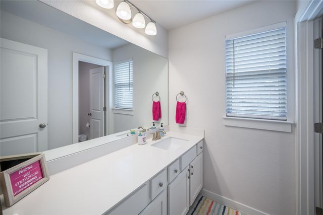 7525 Desert Needle DR, Lago Vista, TX 78645