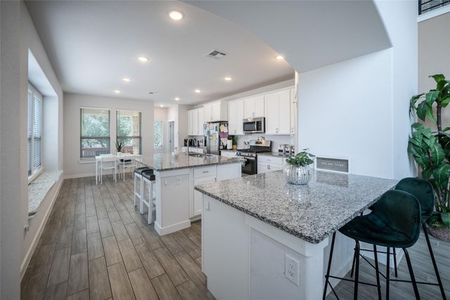 7525 Desert Needle DR, Lago Vista, TX 78645