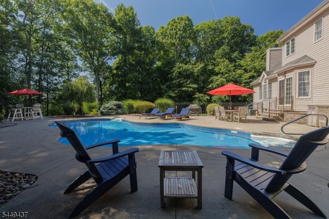 11 Donna Lane, Mount Olive Twp., NJ 07836