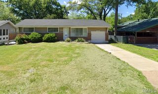 9939 Duke Drive, St Louis, MO 63136