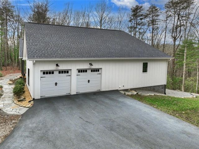 29 Robert Drive, Ellijay, GA 30536