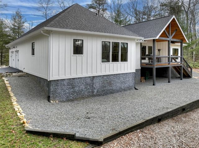 29 Robert Drive, Ellijay, GA 30536