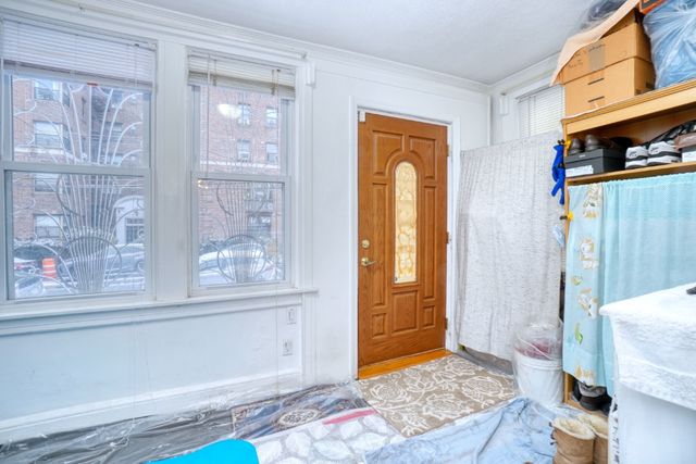 6310 Saunders St, New York City, NY 11374