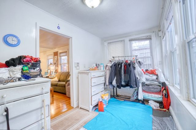 6310 Saunders St, New York City, NY 11374