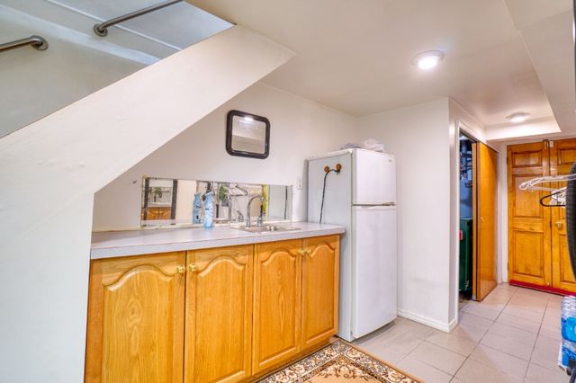 6310 Saunders St, New York City, NY 11374