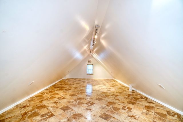 6310 Saunders St, New York City, NY 11374