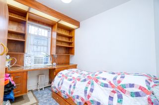 6310 Saunders St, New York City, NY 11374