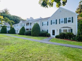651 Brookside Dr 651, Andover, MA 01810