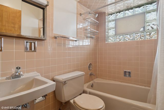 1600 N 17th Avenue 1, Melrose Park, IL 60160