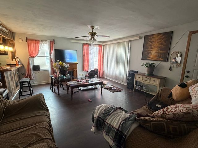 1916 Loomis Street, Rockford, IL 61102