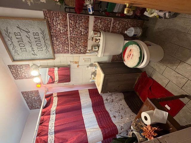 1916 Loomis Street, Rockford, IL 61102