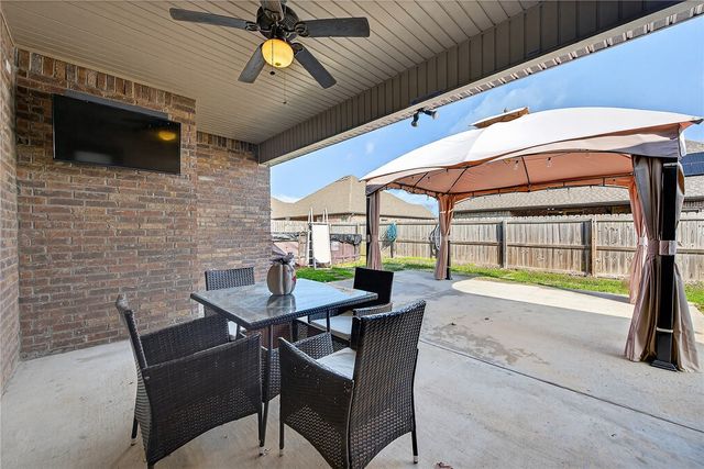 201 Cisterna Drive, Centerton, AR 72719