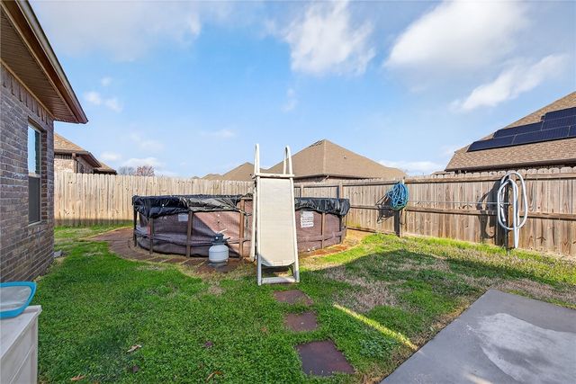 201 Cisterna Drive, Centerton, AR 72719