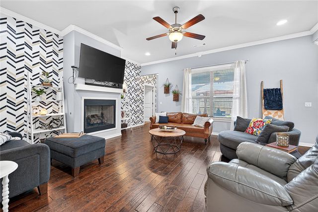 201 Cisterna Drive, Centerton, AR 72719