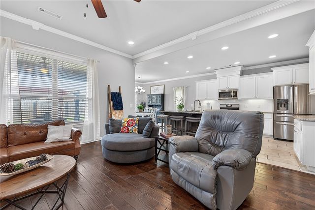 201 Cisterna Drive, Centerton, AR 72719