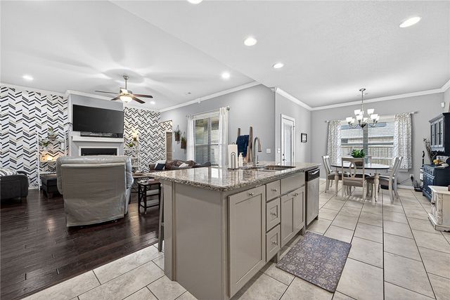 201 Cisterna Drive, Centerton, AR 72719