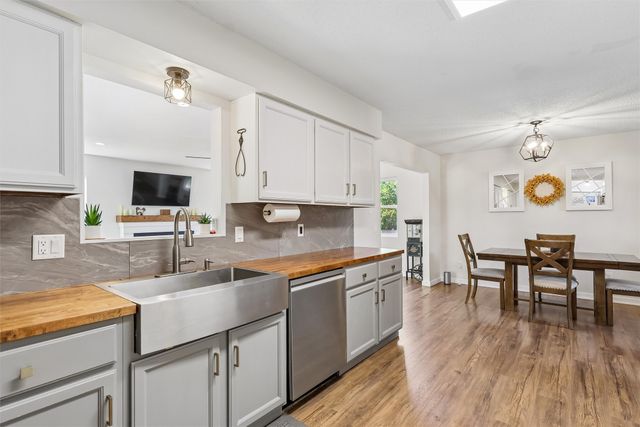 885 4th Street, Waukee, IA 50263