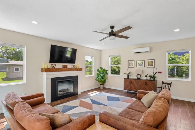 885 4th Street, Waukee, IA 50263