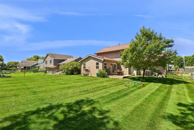 885 4th Street, Waukee, IA 50263