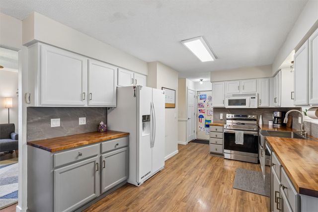 885 4th Street, Waukee, IA 50263