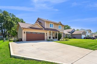 885 4th Street, Waukee, IA 50263
